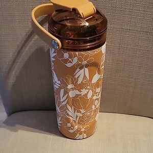 Sandstone Bloom Multishaker Brumate